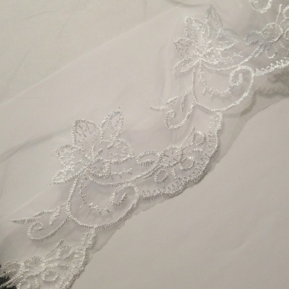 🌷New, Wedding Bride's white or Ivory Veil. - Picture 6 of 7